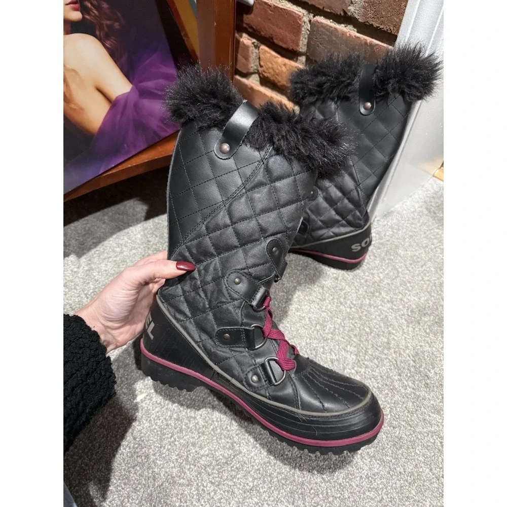 Sorel Women's Tivoli Twist Black Leather Winter Tall‎ Boots Size 7 US